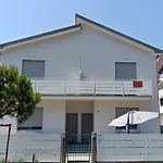 Gigi House - Appartamento Piazza Mazzini - 200M Dal Mare Con Posto Spiaggia