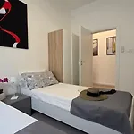 Appartamento Gigi House - Piazza Mazzini - 200m Dal Mare Con Posto