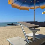 Appartamento Gigi House - Piazza Mazzini - 200m Dal Mare Con Posto Lido di Jesolo